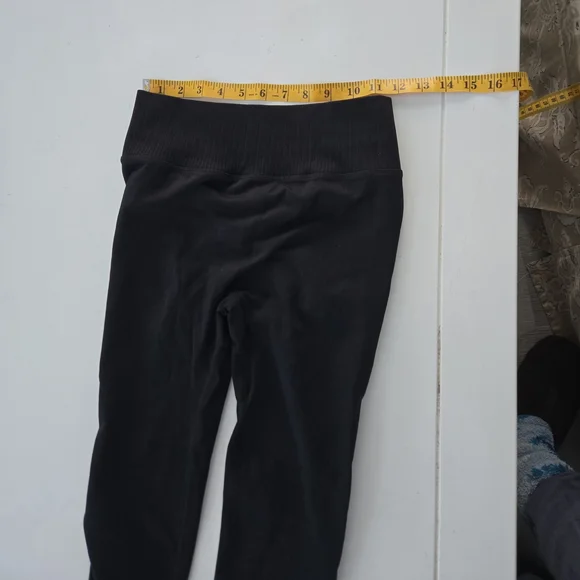 Women's Black leggings and cropped shirt size small - Picture 3 of 11